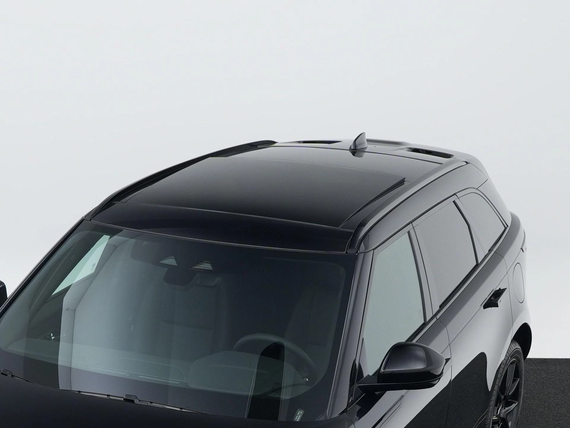 Land Rover-Range Rover Velar-image-50