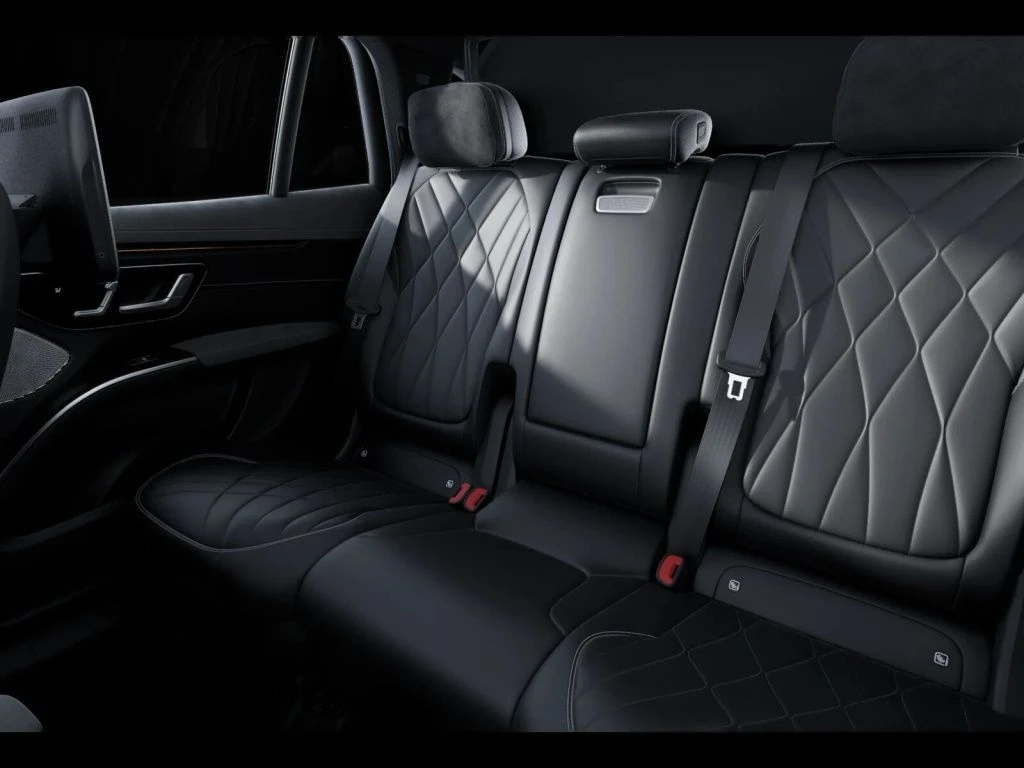 Mercedes-Benz-EQS 580-image-11