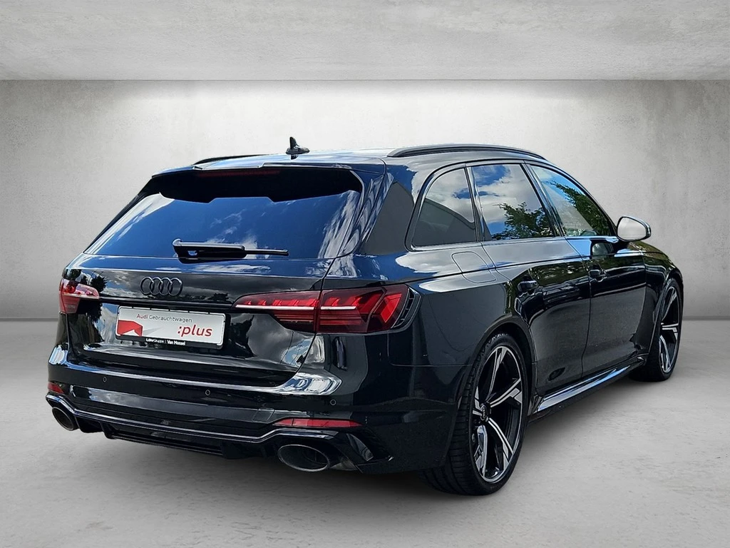 Audi-RS4-image-2