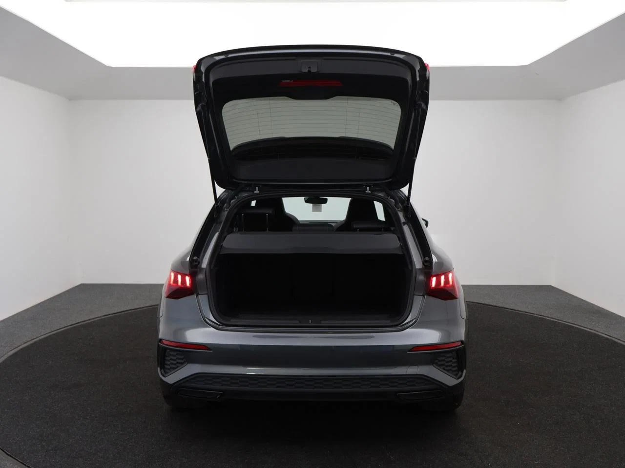 Audi A3 Sportback Audi A3 Sportback Sport Edition 3XS line 30TFSI 110PK *AUTOMAAT*PANODAK*LEDER*SPORTZETELS*PDC*ACC*NAVIAPP-CONNECT*...*