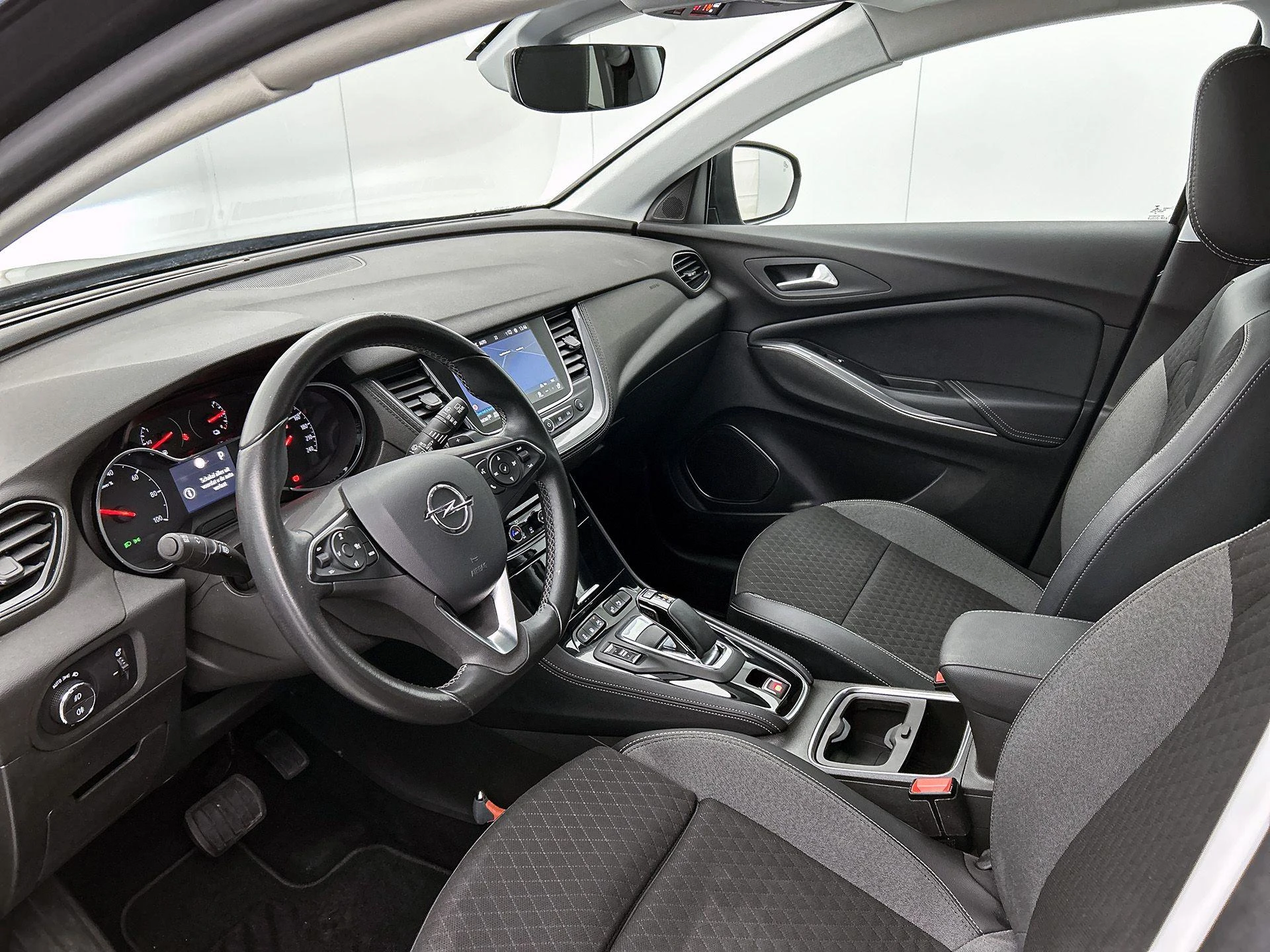 Opel-Grandland X-image-20