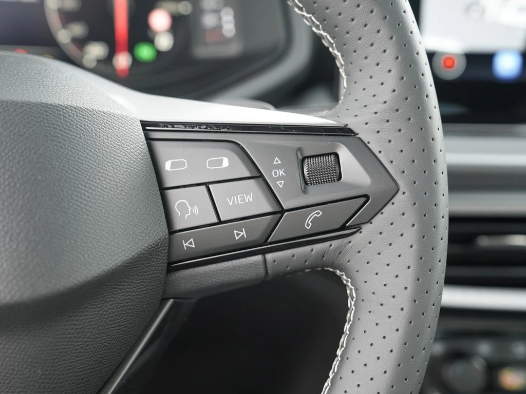 SEAT-Arona-image-18