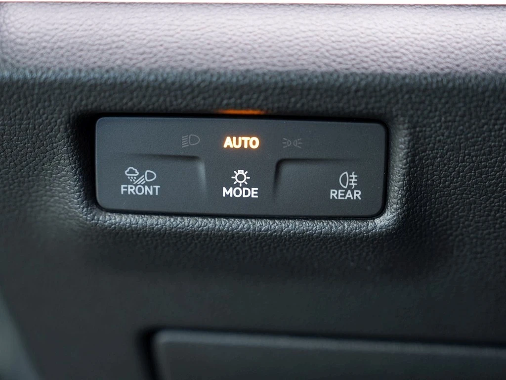 Volkswagen-Tiguan-image-19