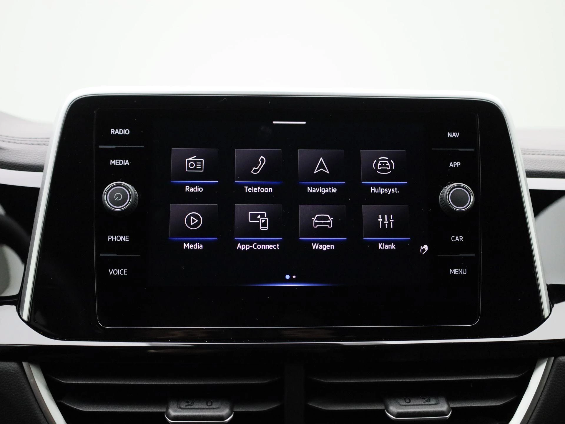 Volkswagen-T-Roc-image-27