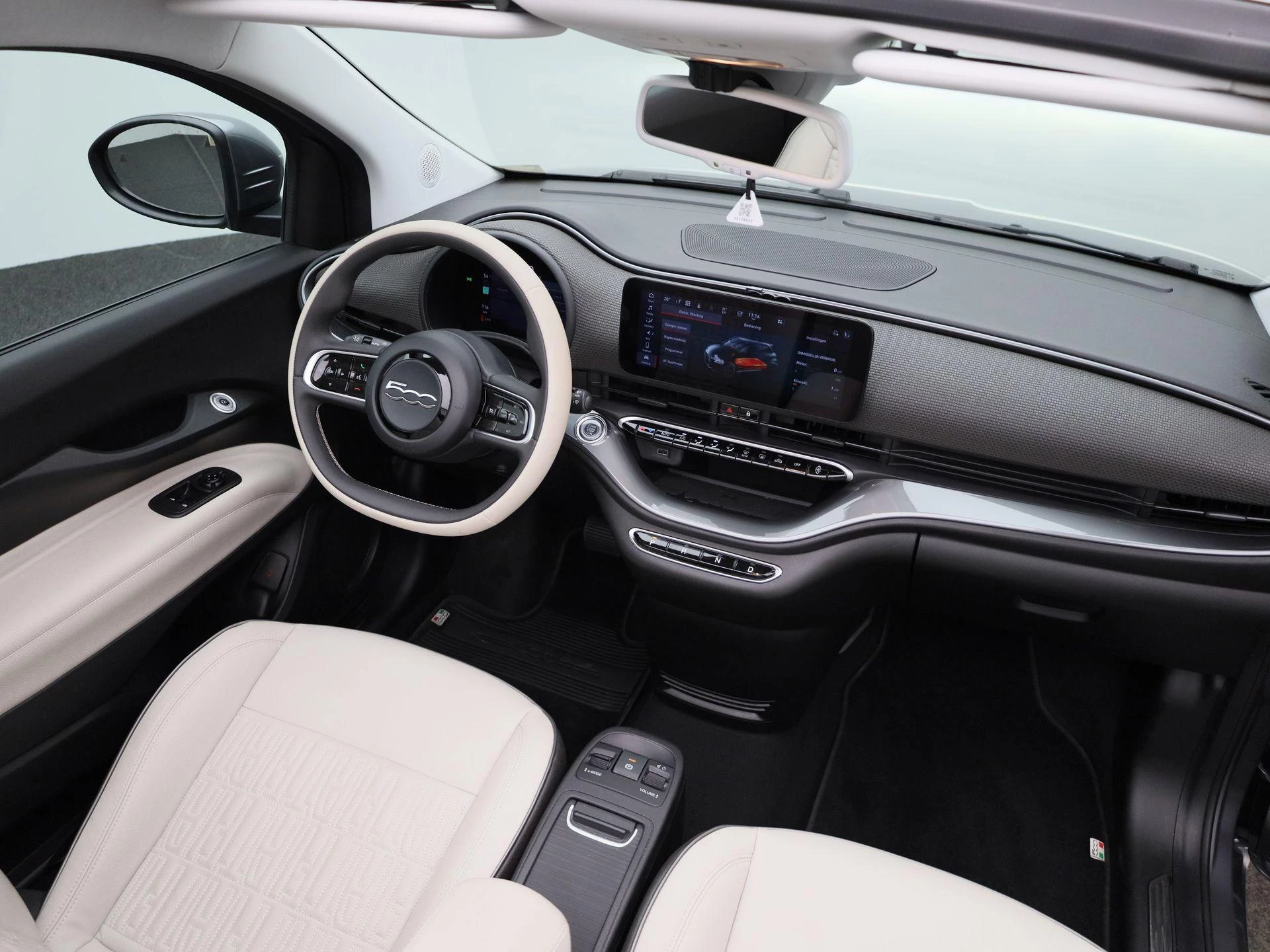 Fiat 500e Cabrio 42KWH LA PRIMA BY BOCELLI