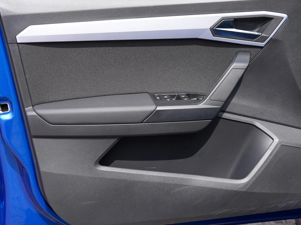 SEAT-Arona-image-18