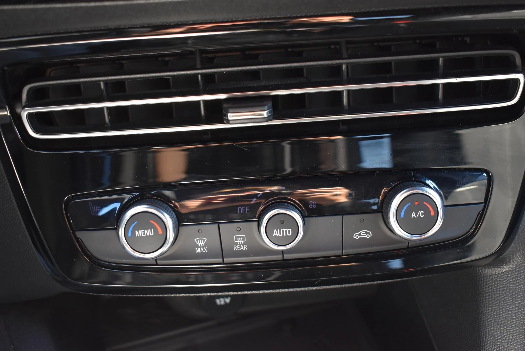 Opel-Mokka-e-image-29