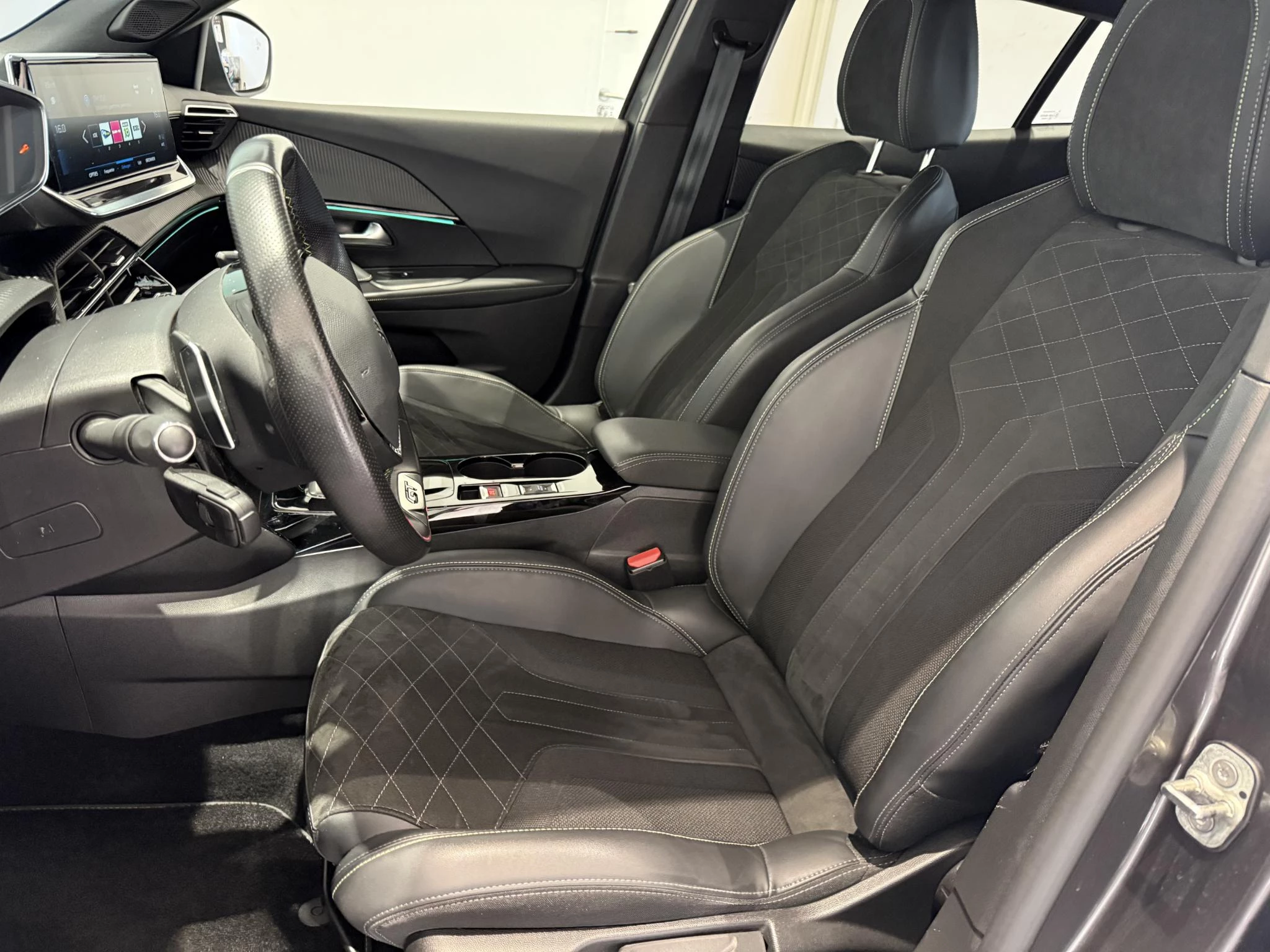 Peugeot 2008 1.2 PureTech GT Pack