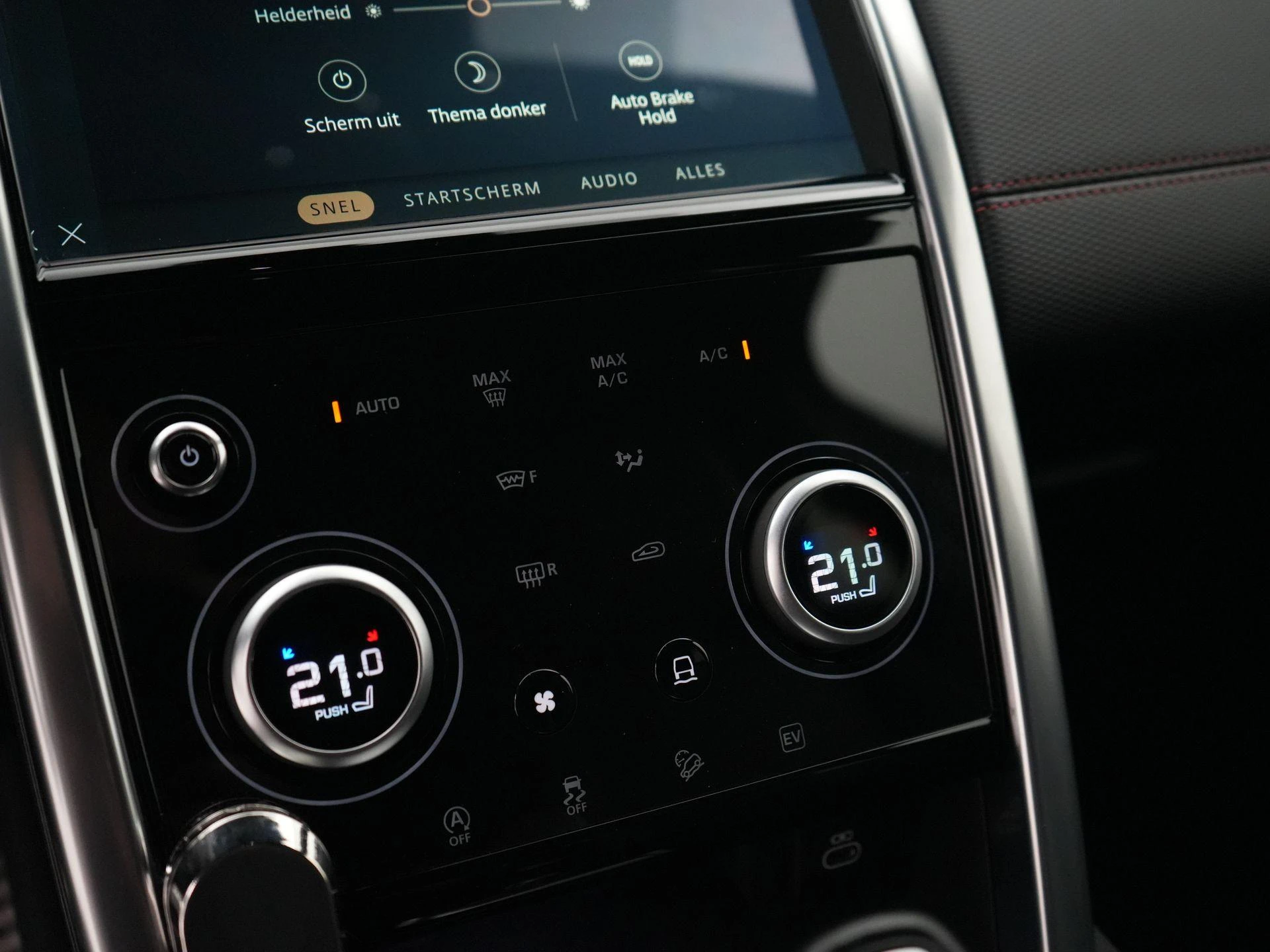 Land Rover-Discovery Sport-image-16