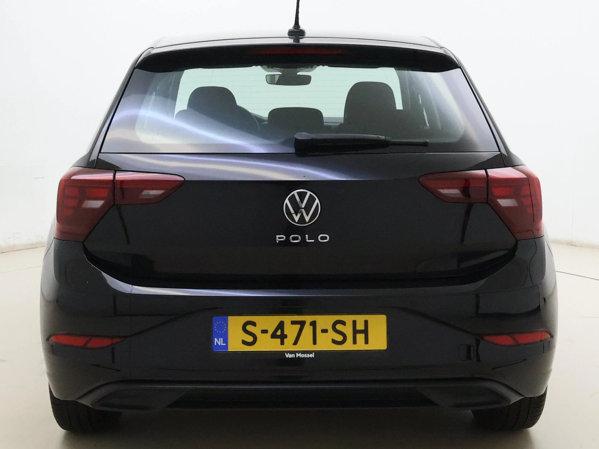 Volkswagen-Polo-image-7