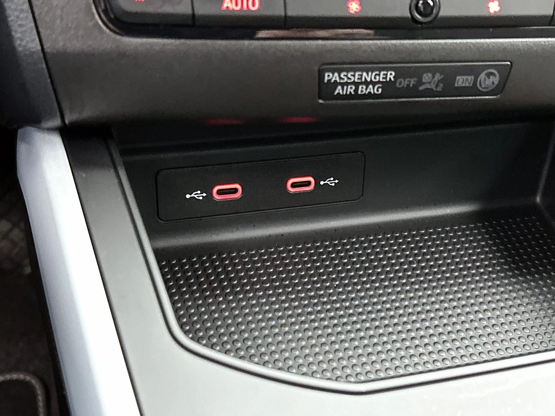 SEAT-Arona-image-33