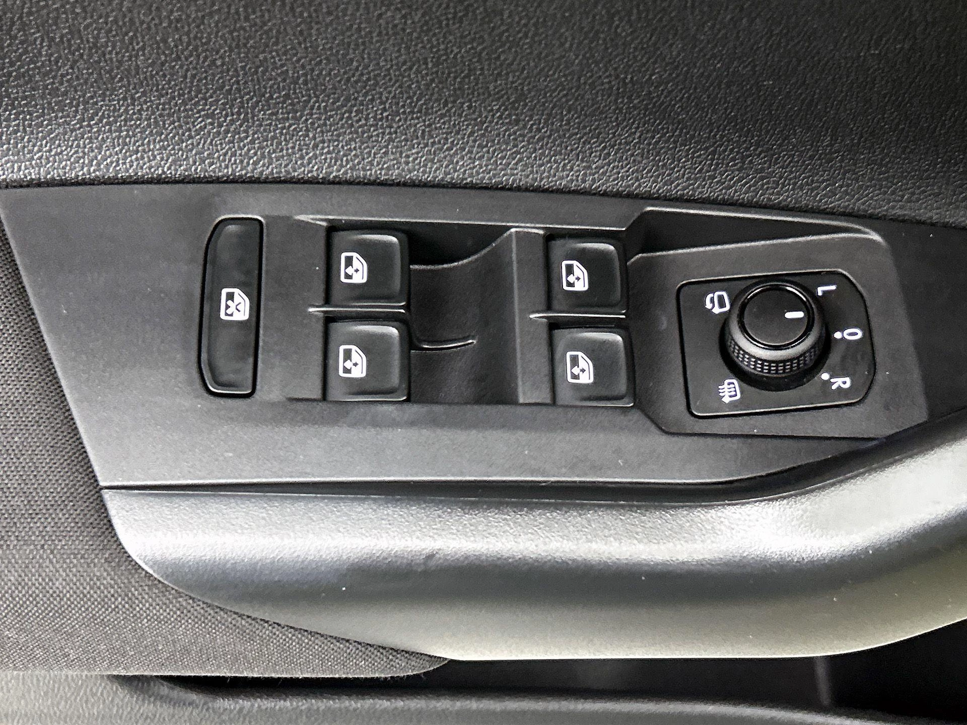 Volkswagen-Taigo-image-29