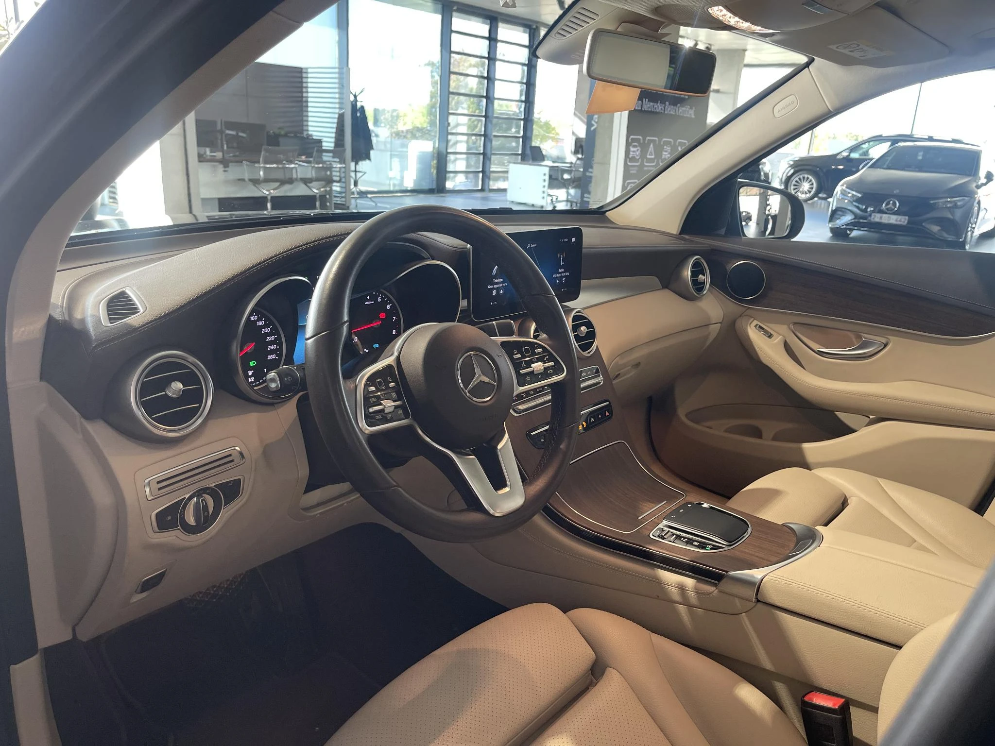Mercedes-Benz-GLC-image-10
