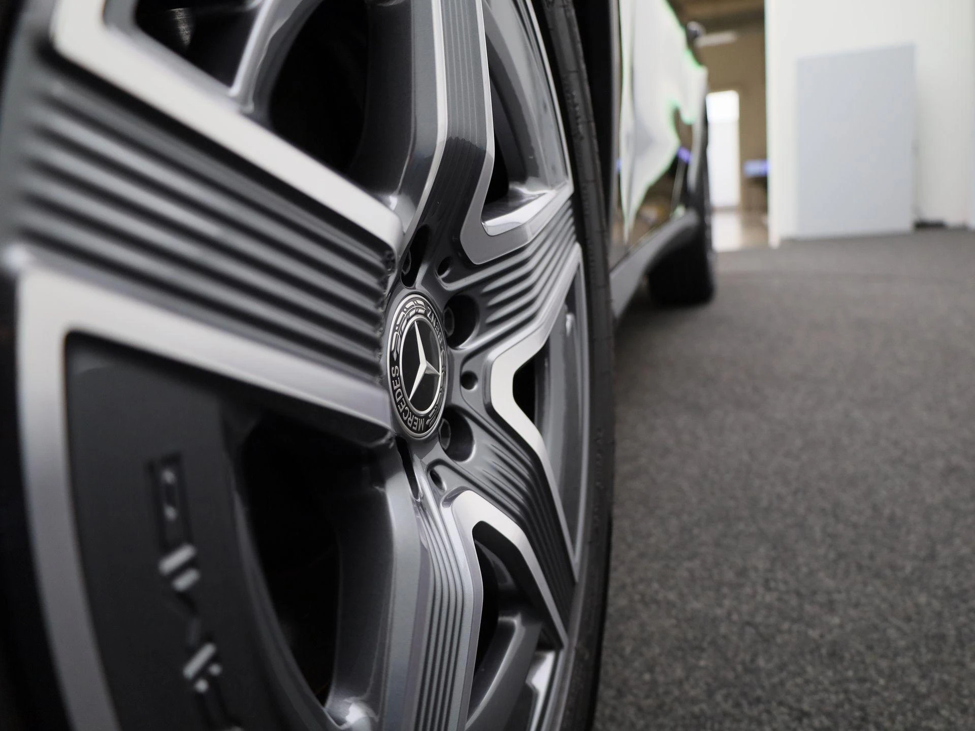 Mercedes-Benz-GLC-image-16
