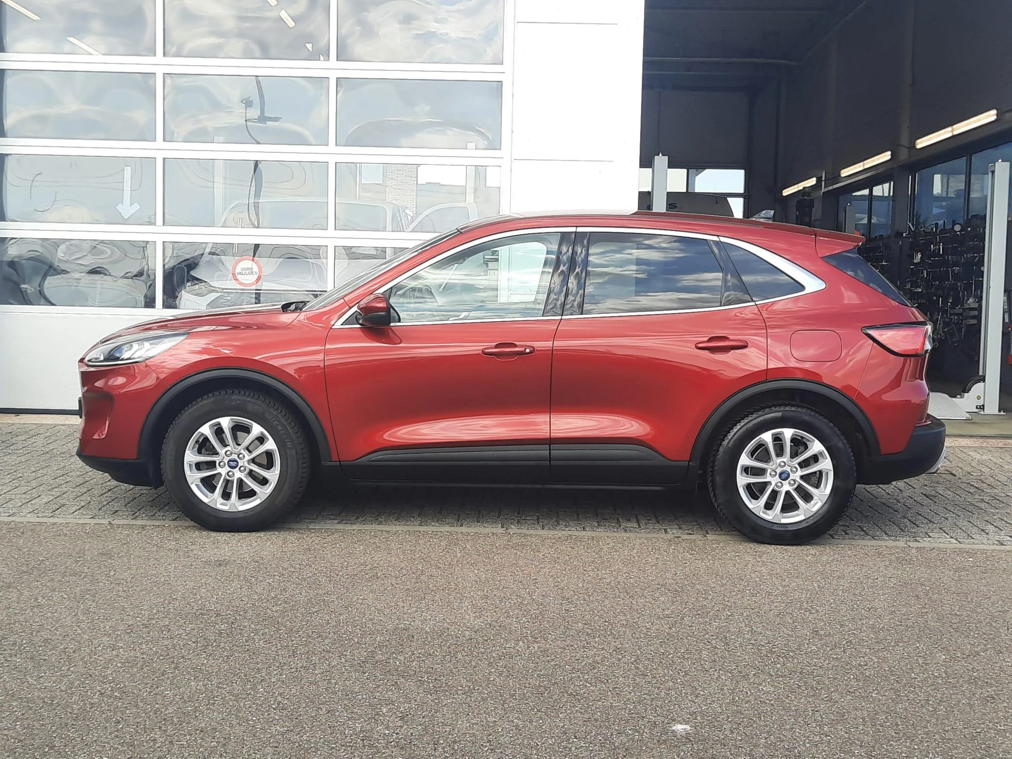 Ford-Kuga-image-1