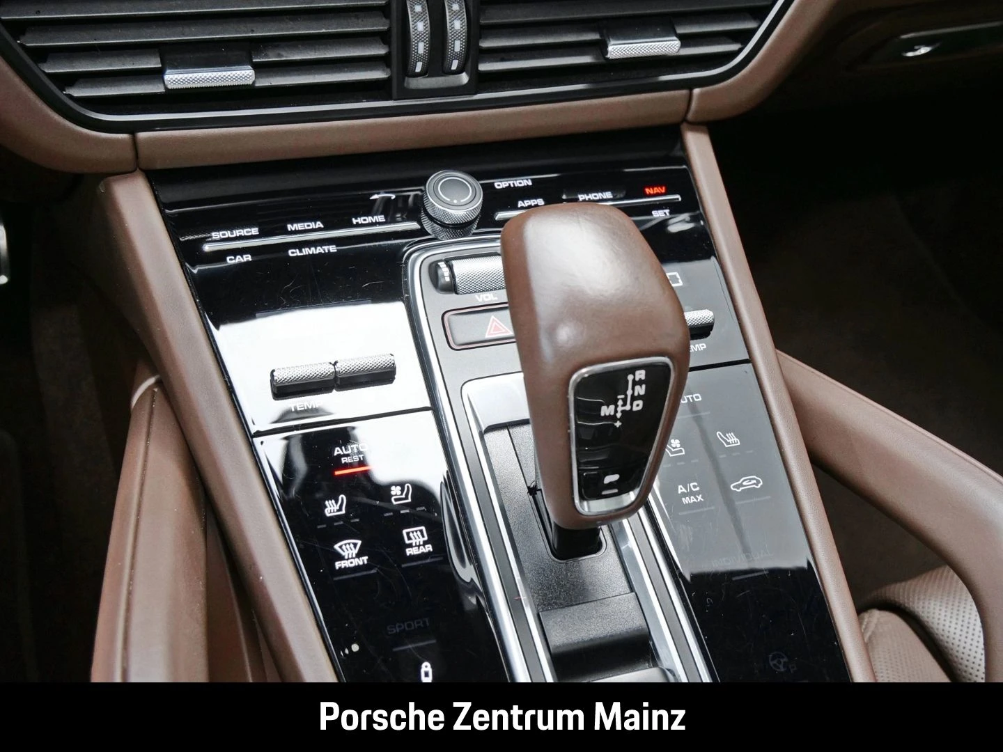 Porsche-Cayenne-image-24