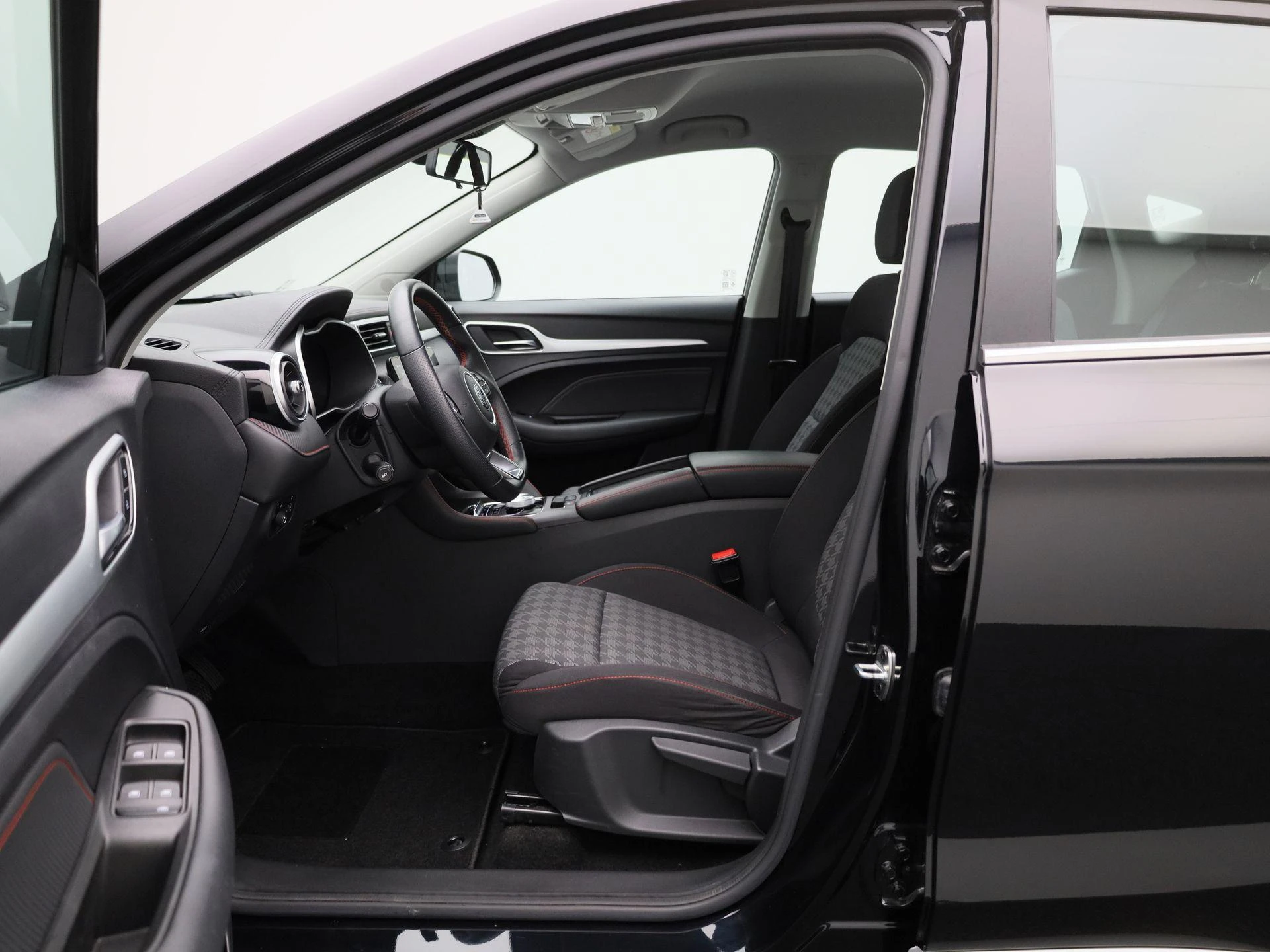 MG-ZS EV-image-8