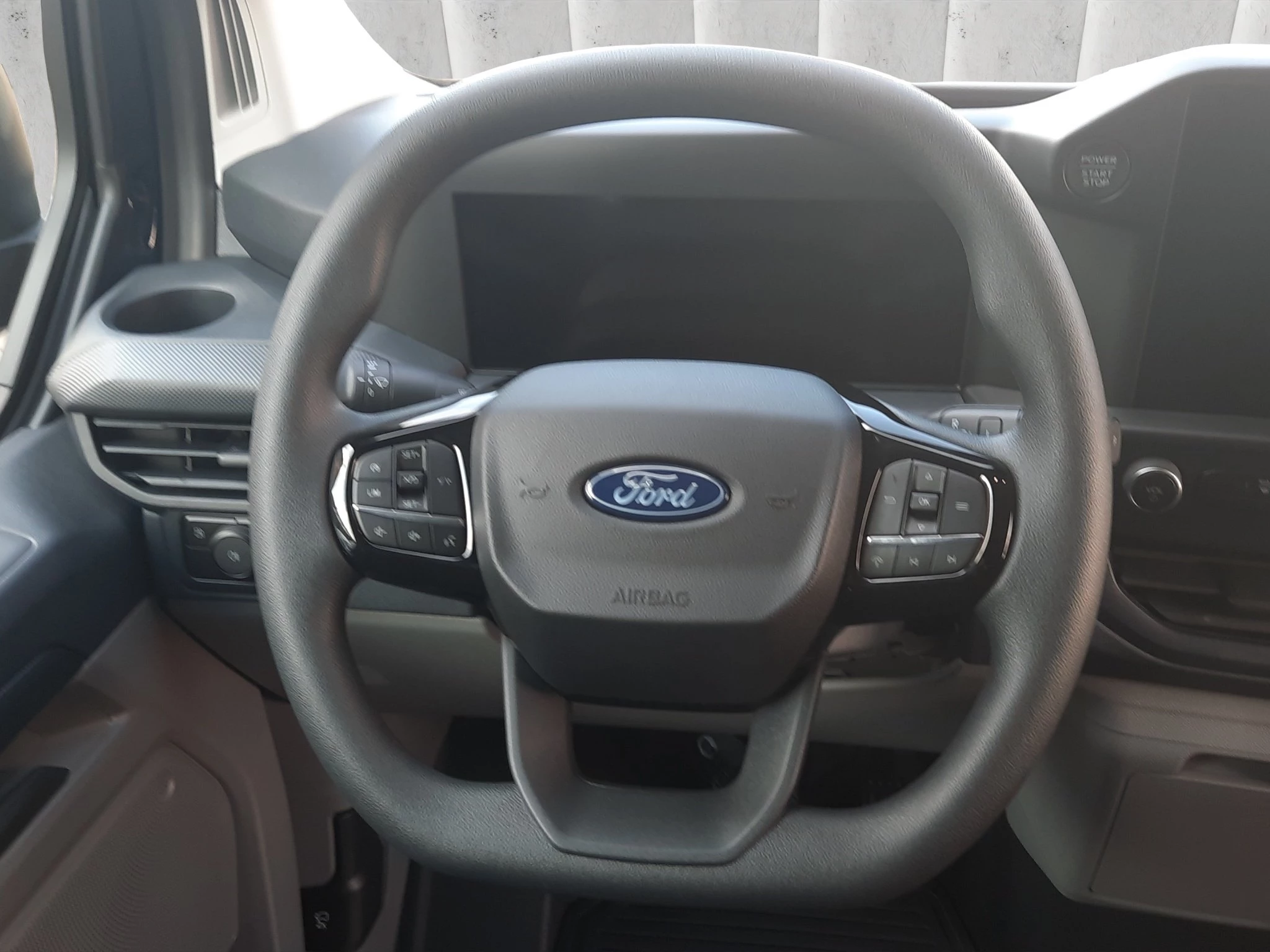 Ford-Transit Custom-image-12