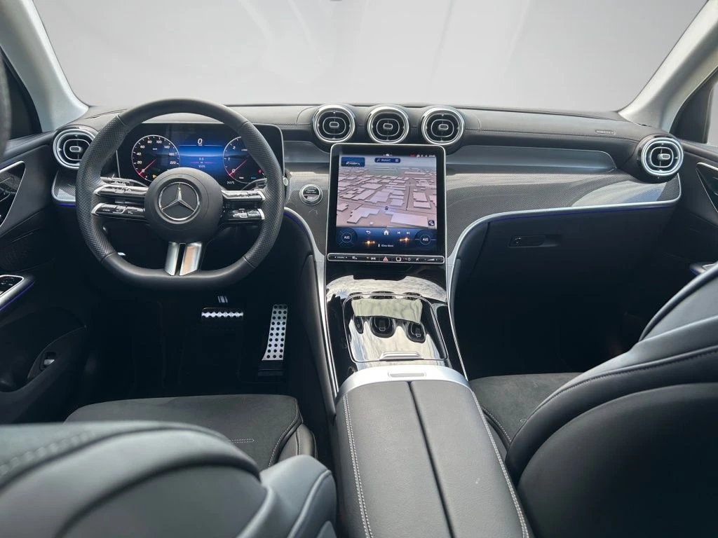Mercedes-Benz-GLC 220 d-image-11