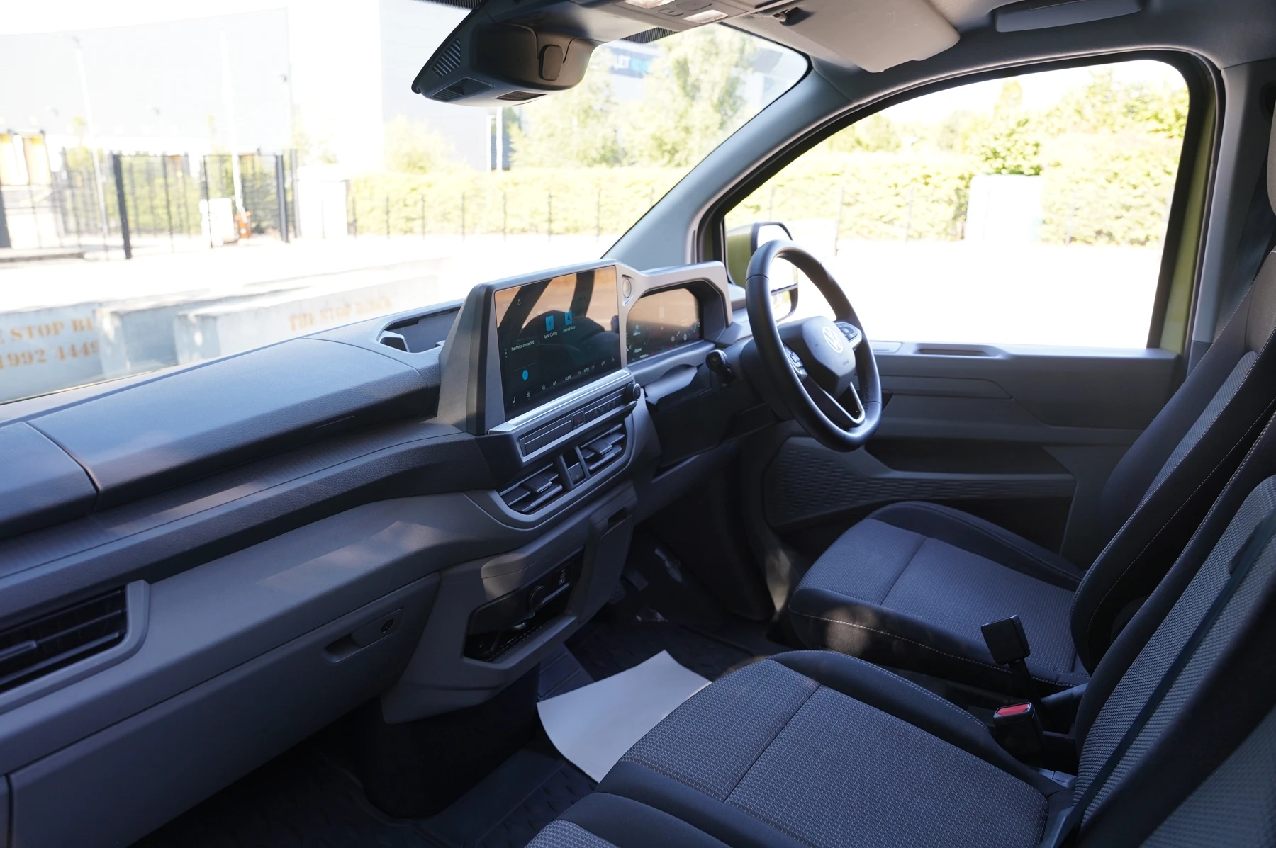 Volkswagen-Transporter-image-1