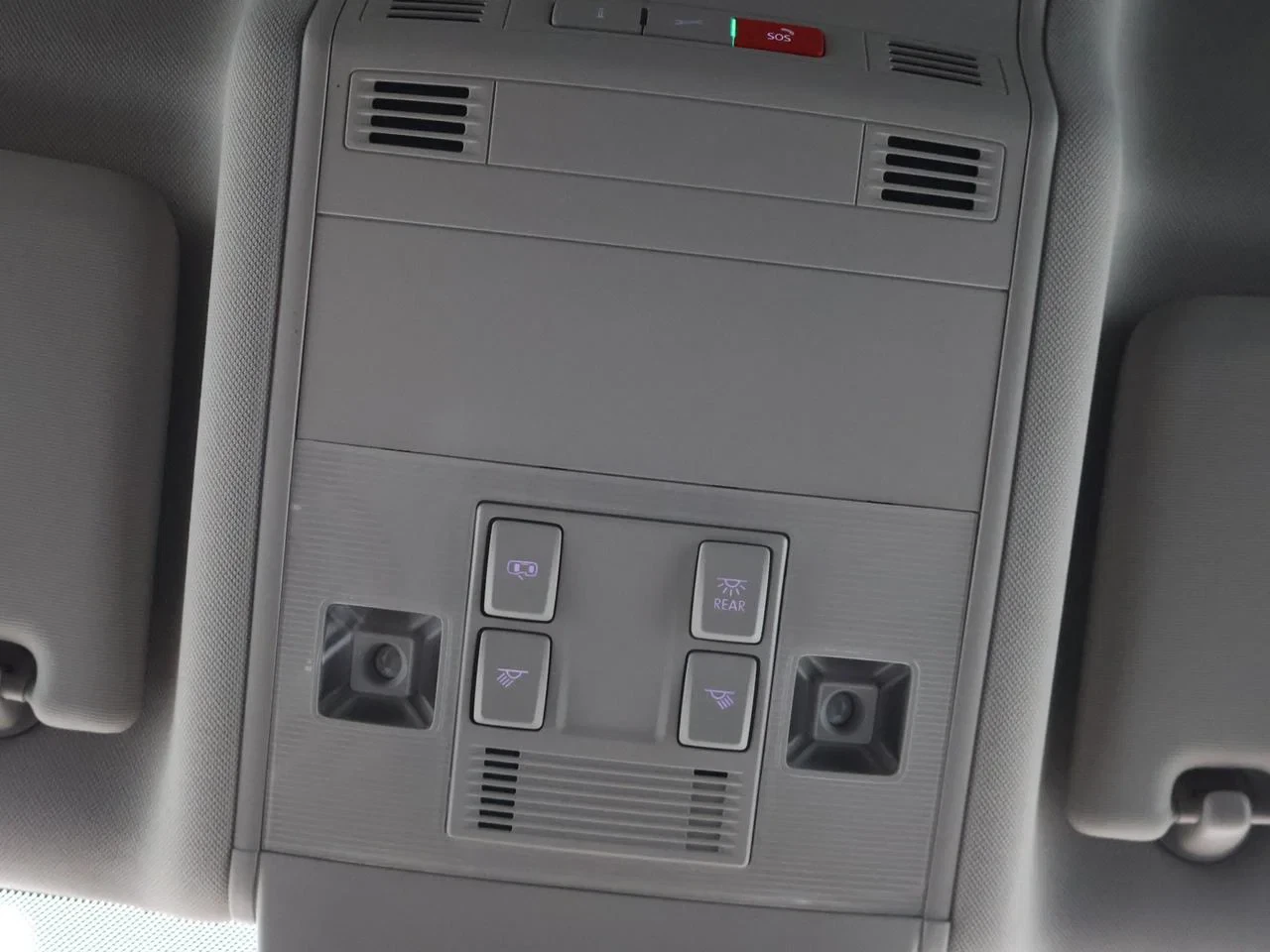 Volkswagen-Touran-image-22