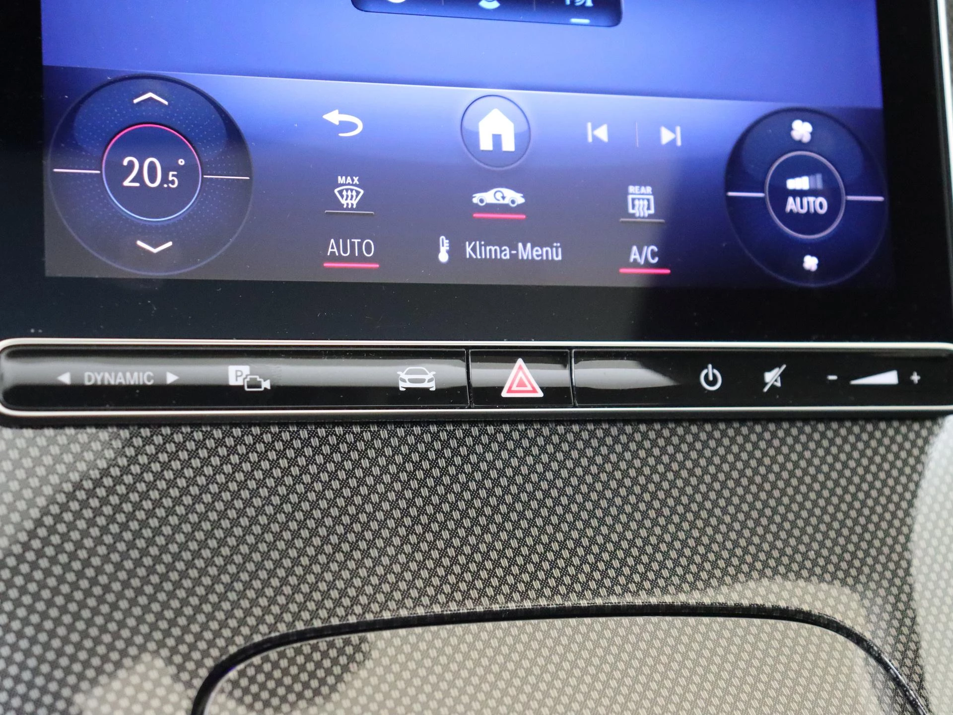 Mercedes-Benz-C-Klasse-image-19