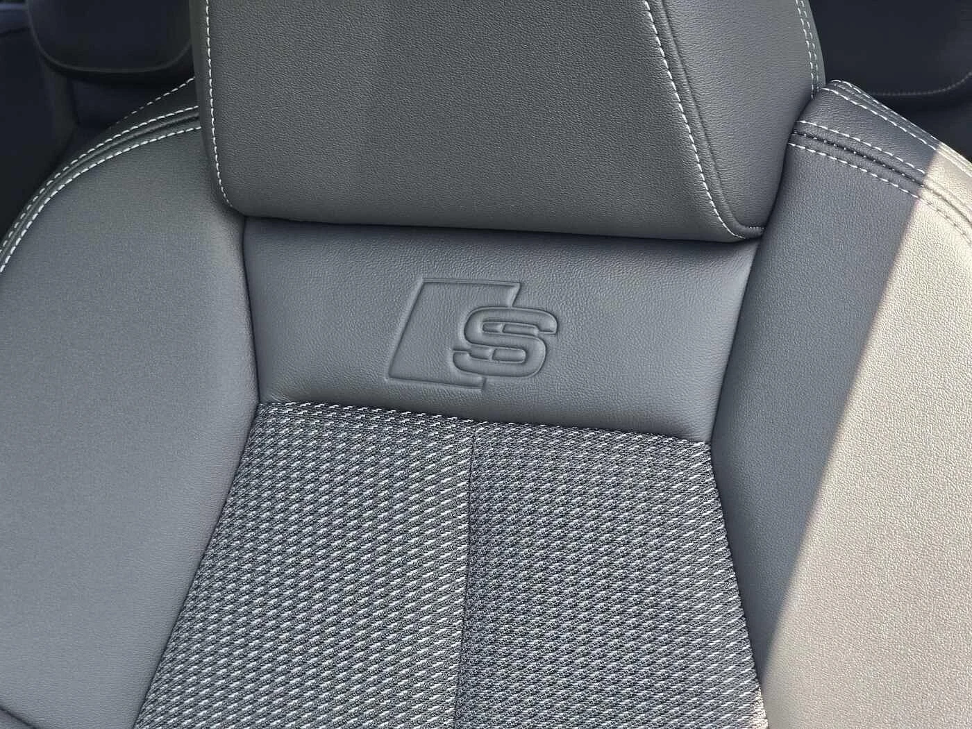Audi-Q4 e-tron-image-44