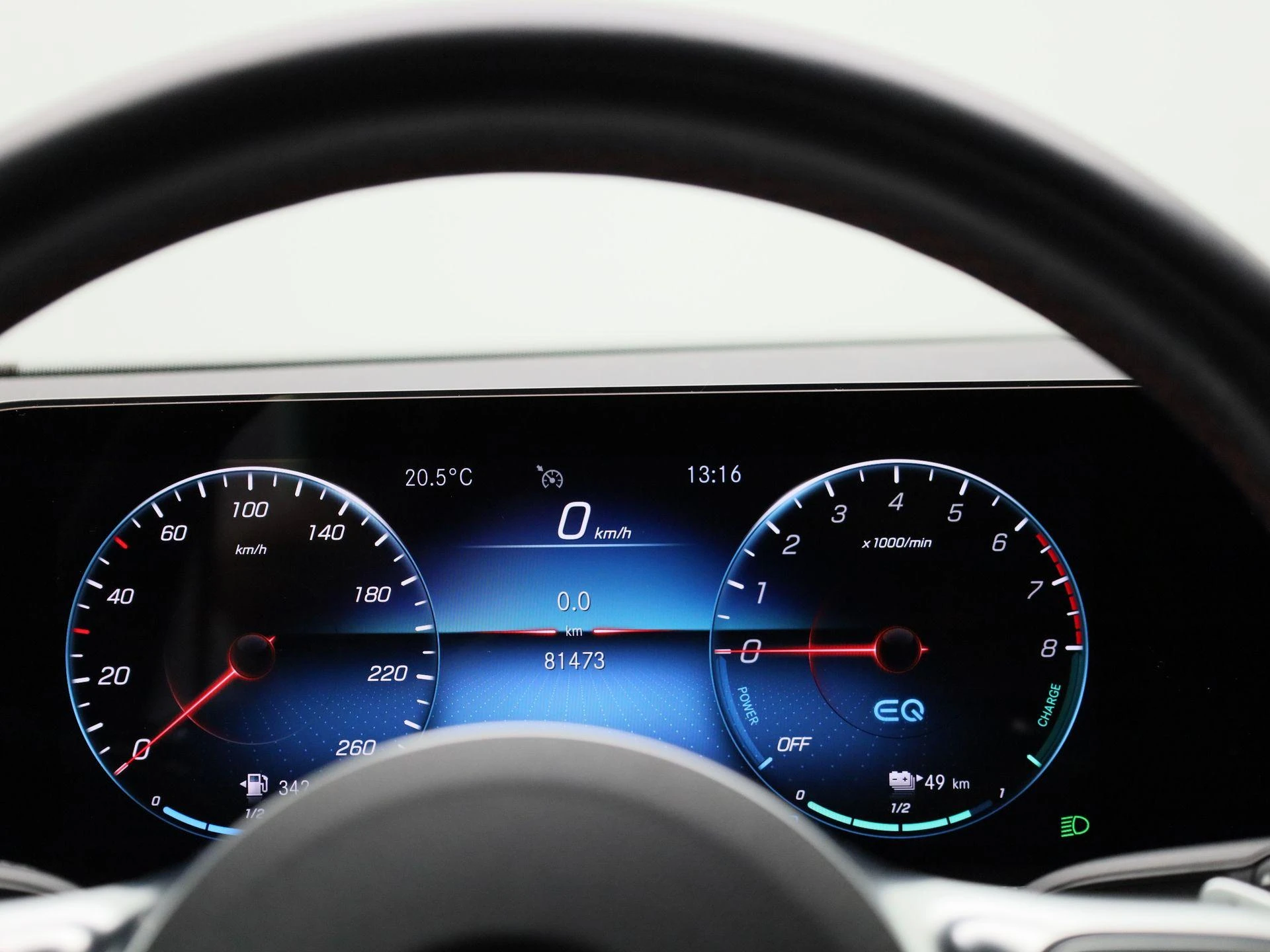 Mercedes-Benz-CLA-image-7