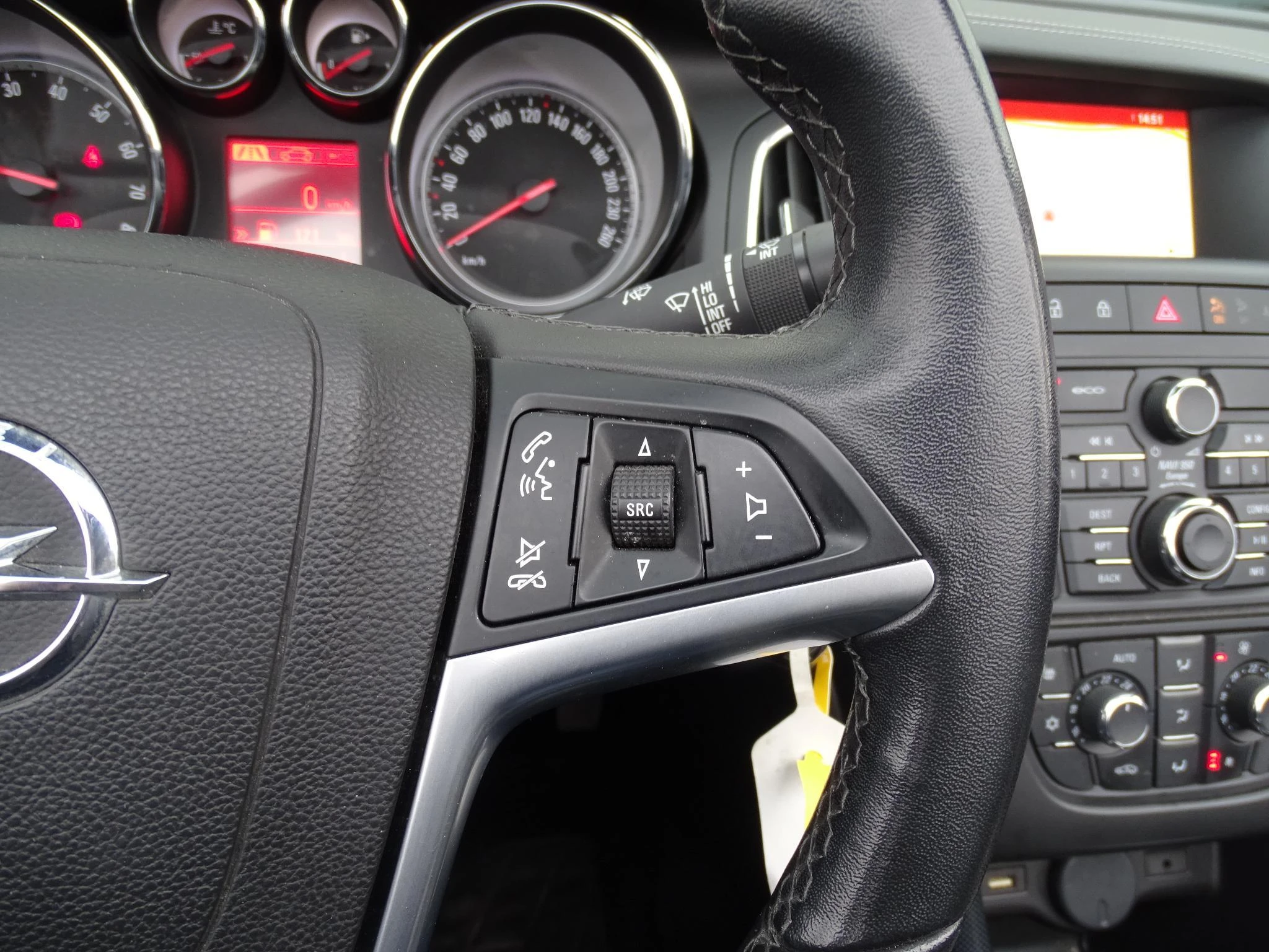 Opel-Cascada-image-19