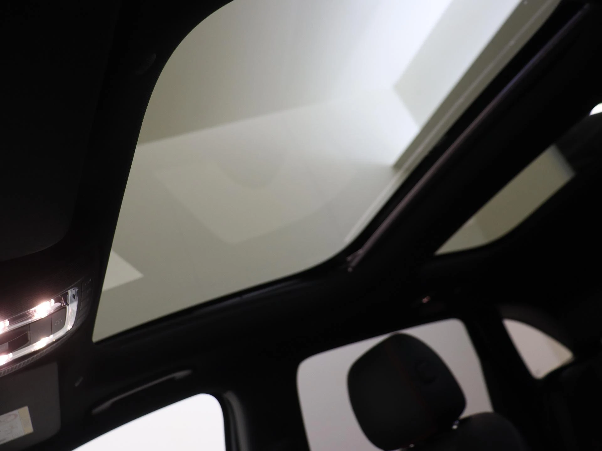 Mercedes-Benz-B-Klasse-image-27