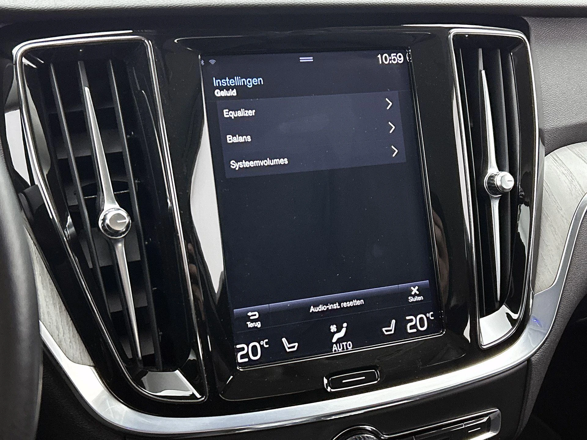 Volvo-V60-image-6