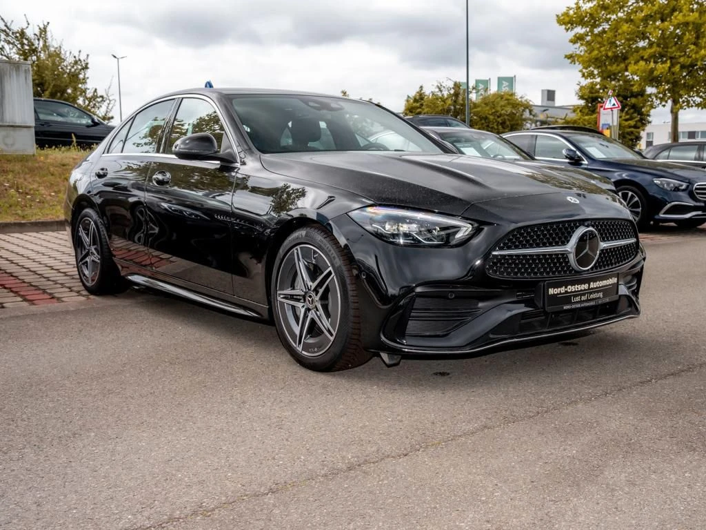 Mercedes-Benz-C-Klasse 300-image-4