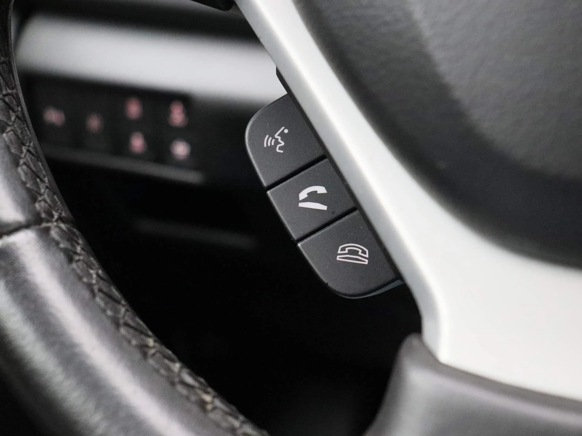 Suzuki-S-Cross-image-23