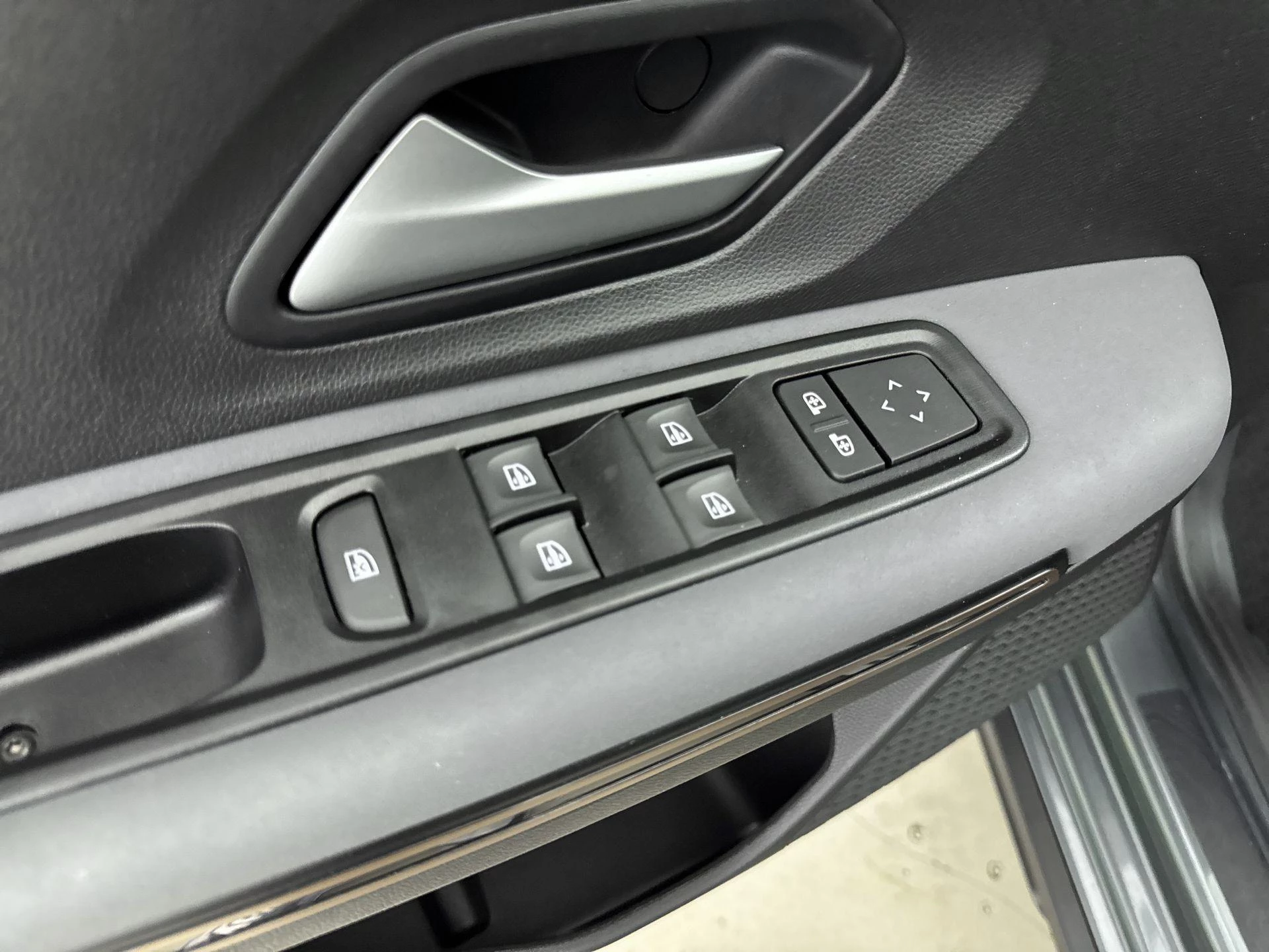 Dacia-Sandero Stepway-image-19