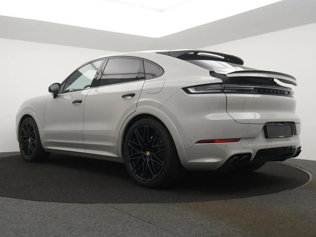 Porsche-Cayenne-image-6