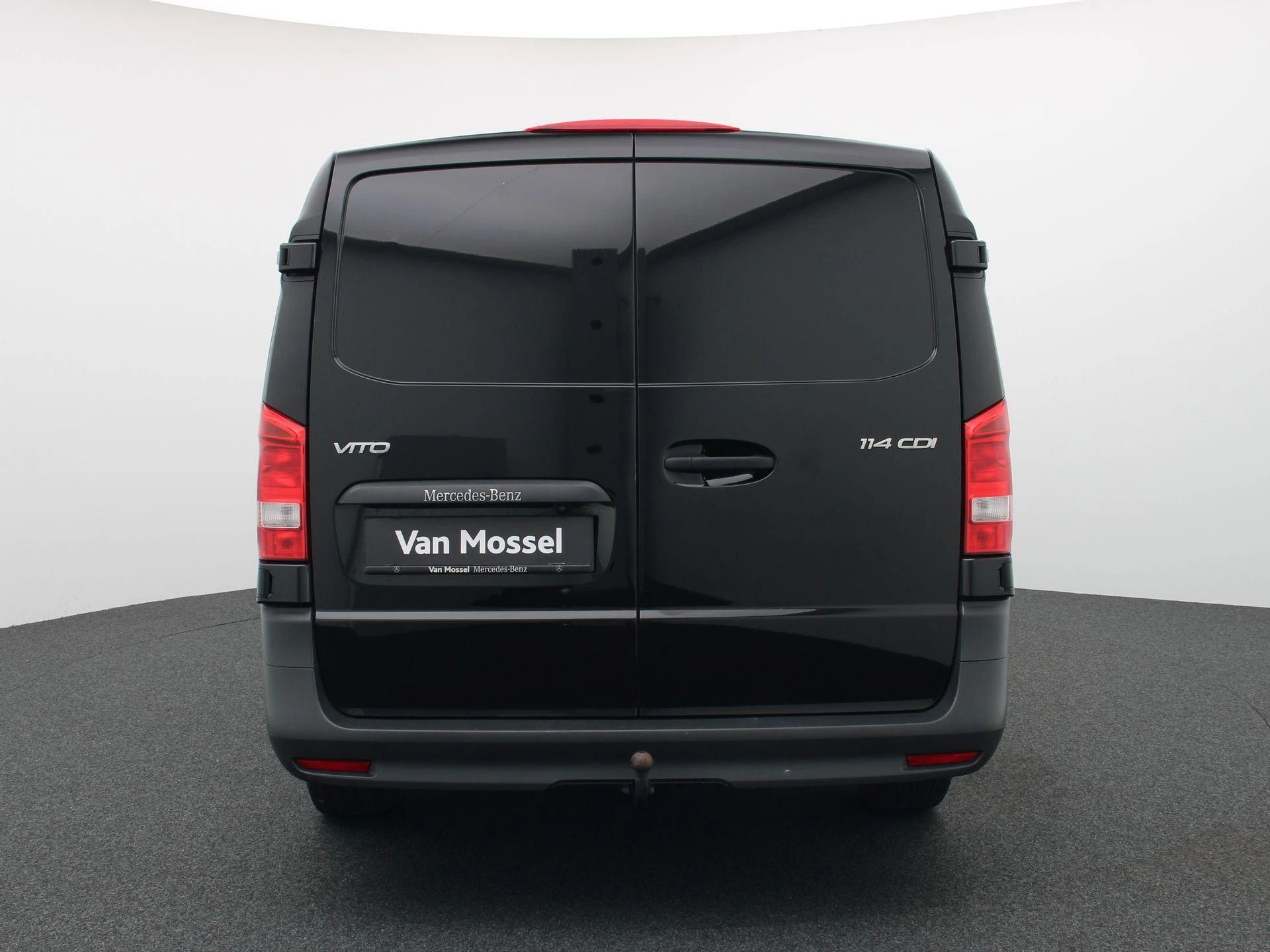 Mercedes-Benz-Vito-image-4