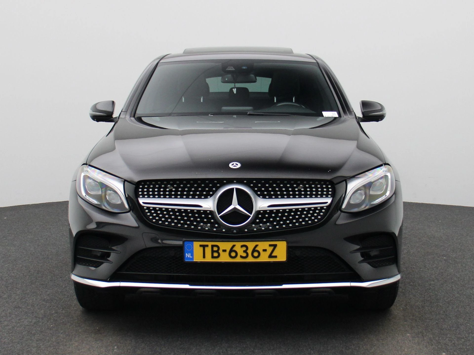 Mercedes-Benz-GLC-image-2