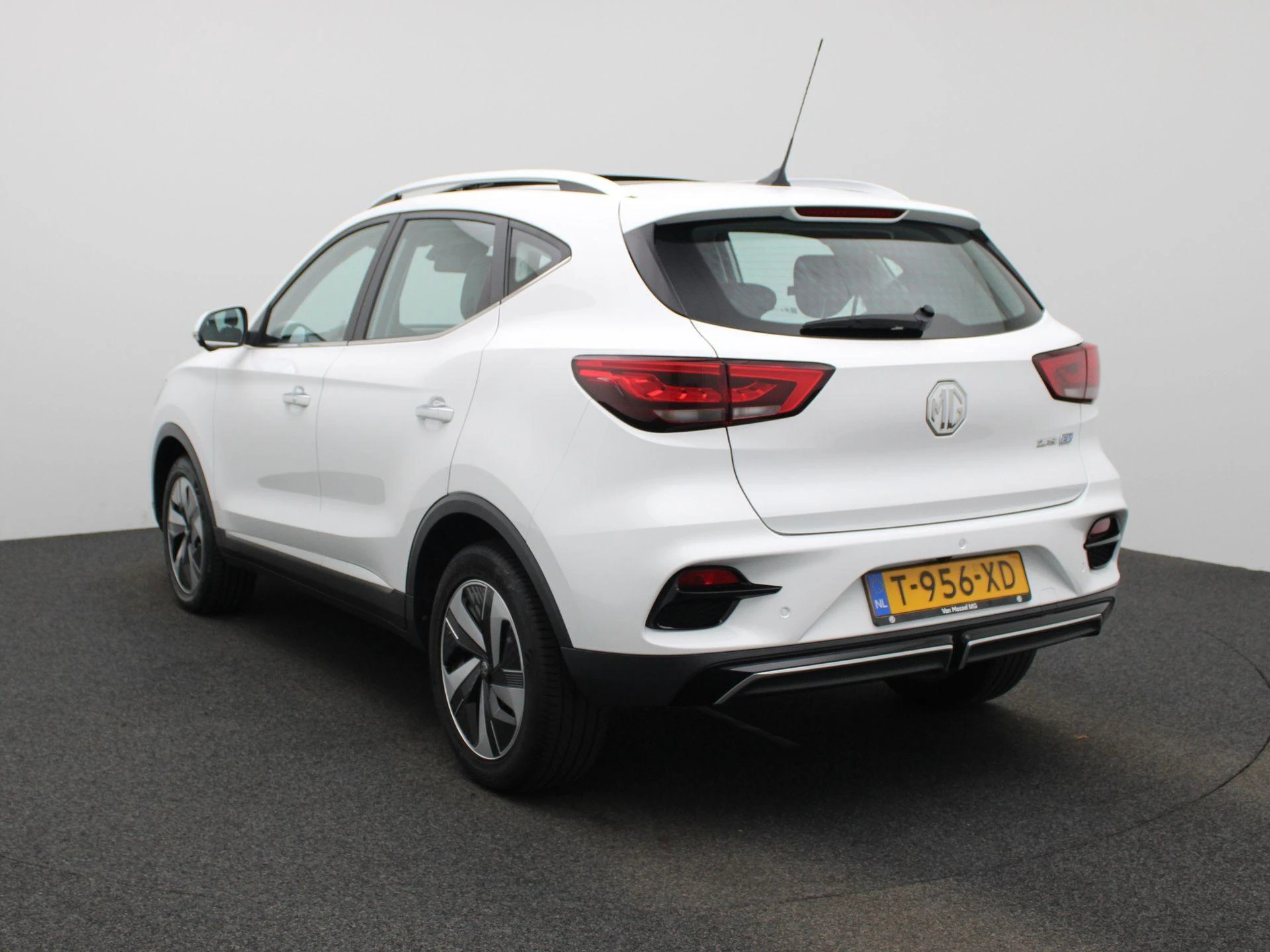 MG ZS EV MG EV Long Range Luxury 70 kWh