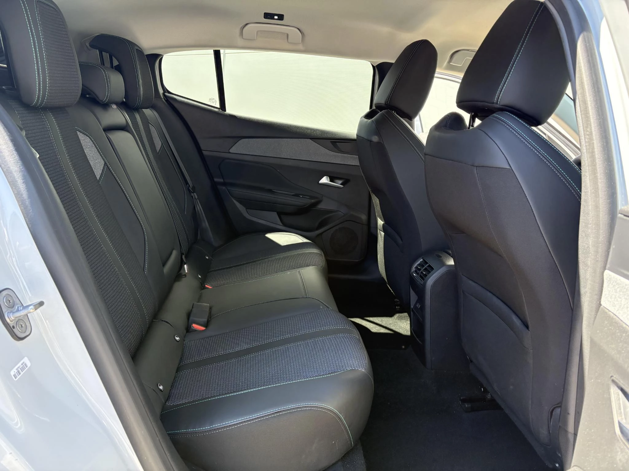 Peugeot 408 1.2 Hybrid 145 e-DCS6 Allure