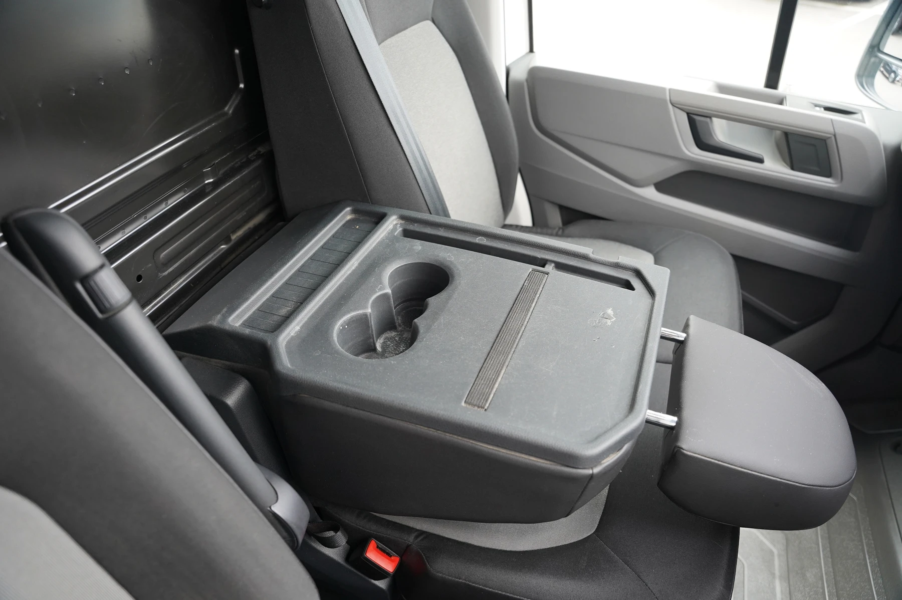 Volkswagen-Crafter-image-9