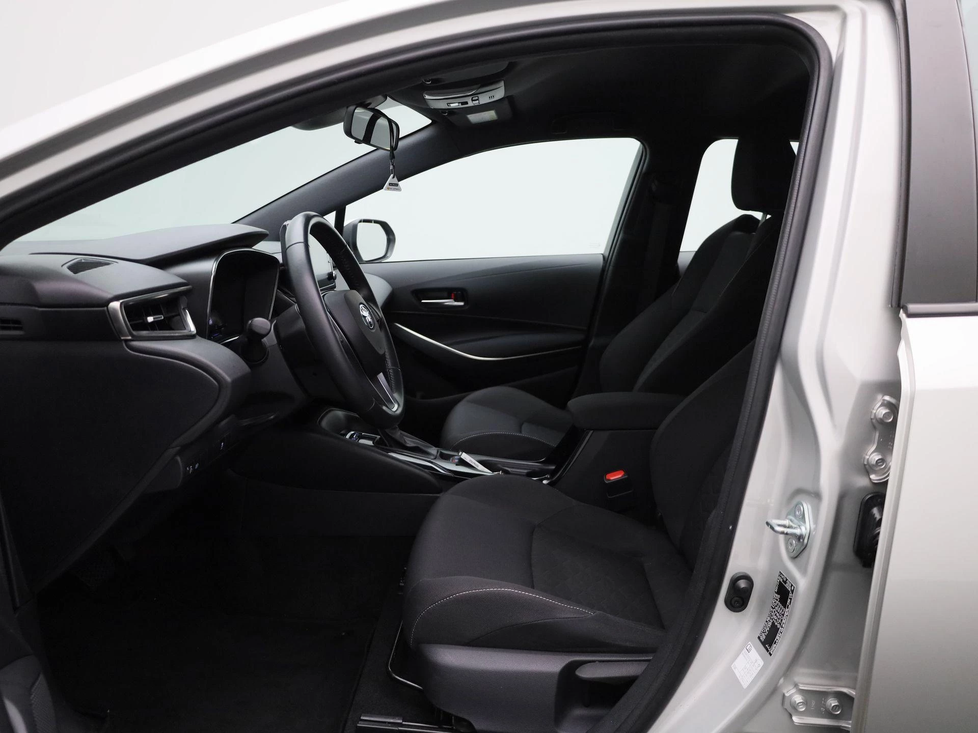 Toyota-Corolla Touring Sports-image-8