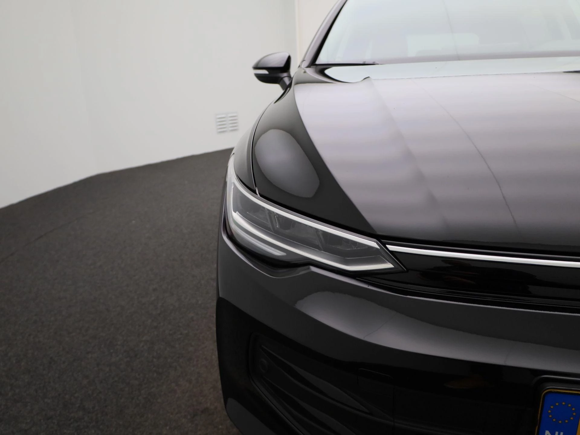 Volkswagen-Golf-image-30