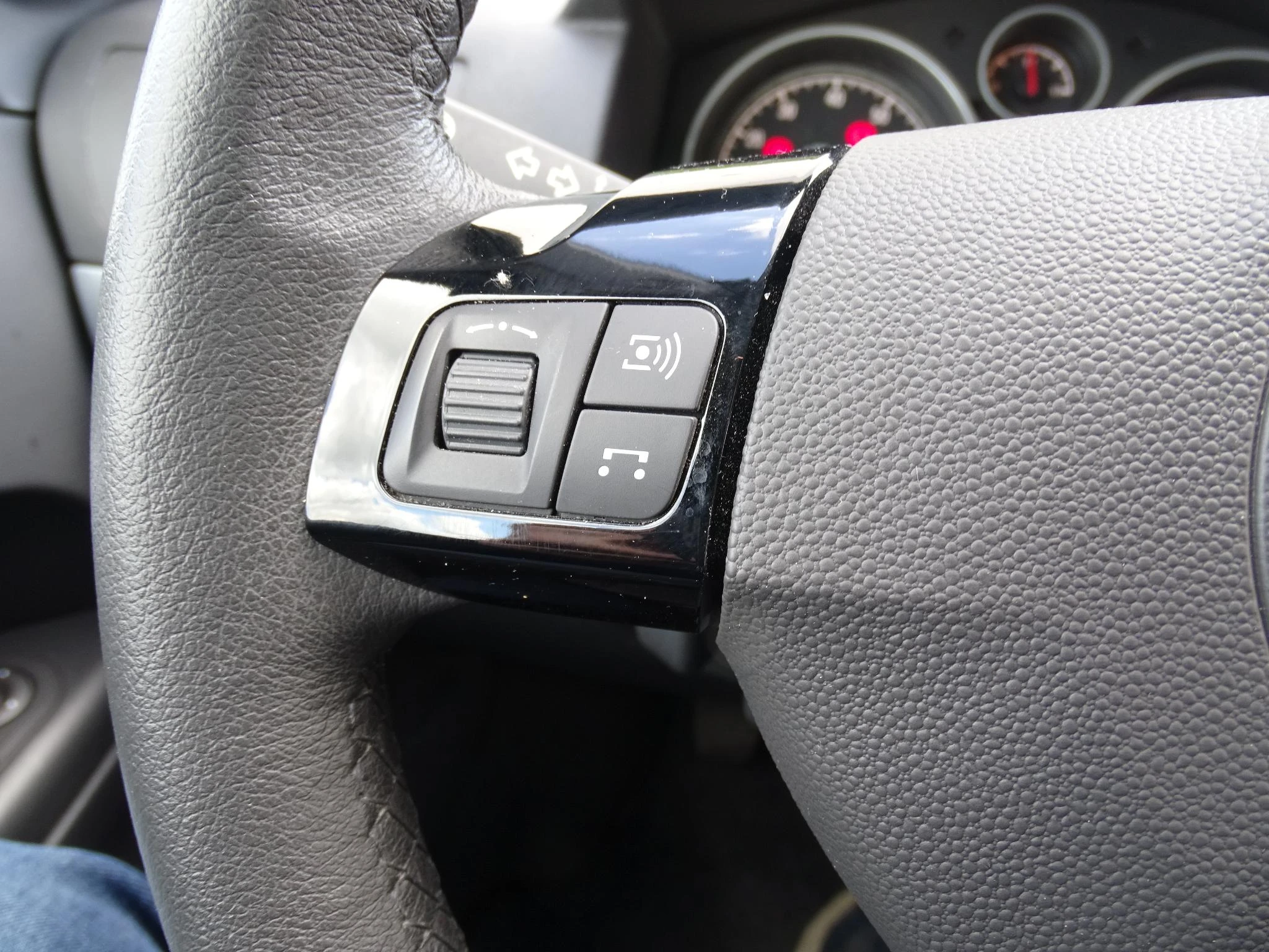 Opel-Astra-image-17