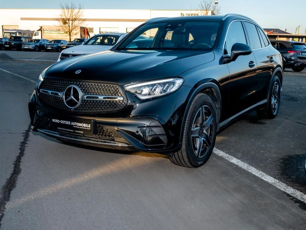 Mercedes-Benz-GLC 300 d-image-7