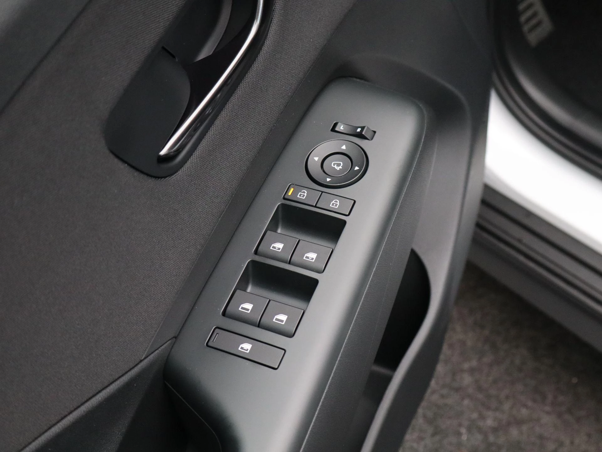 Hyundai-Kona-image-11