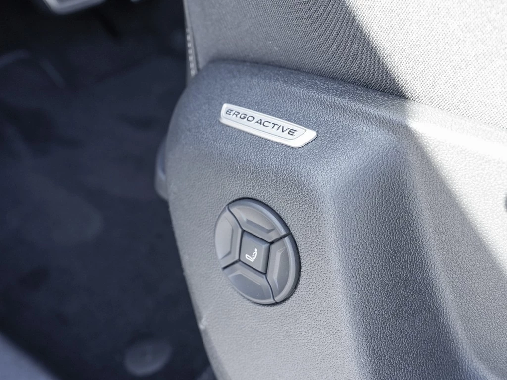 Volkswagen Tayron R-Line 2,0 l TDI SCR 4MOTION 142 kW (193 PS) 7-Gang-Doppelkupplungsgetriebe DSG
