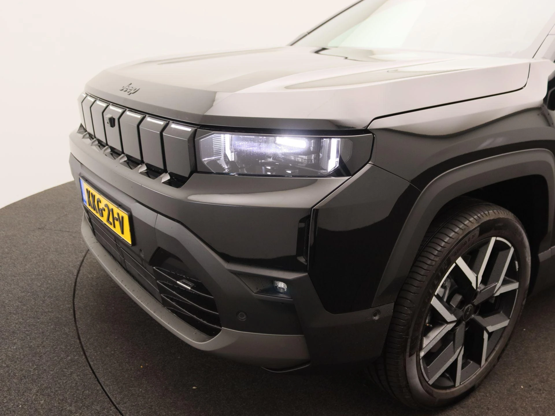 Jeep-Compass-image-14