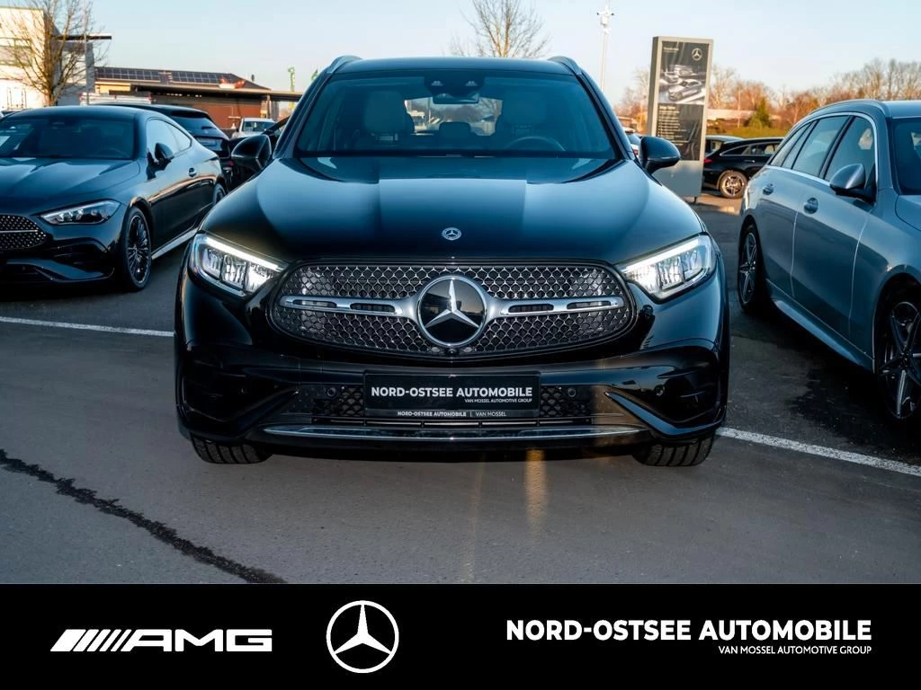 Mercedes-Benz GLC 300 d 4M AMG DISTRONIC AHK KEYLESS SHZ MBUX AMG LineX254 GLC 300 d 4M AMG DISTRONIC AHK KEYLESS SHZ MBUX AMG Line