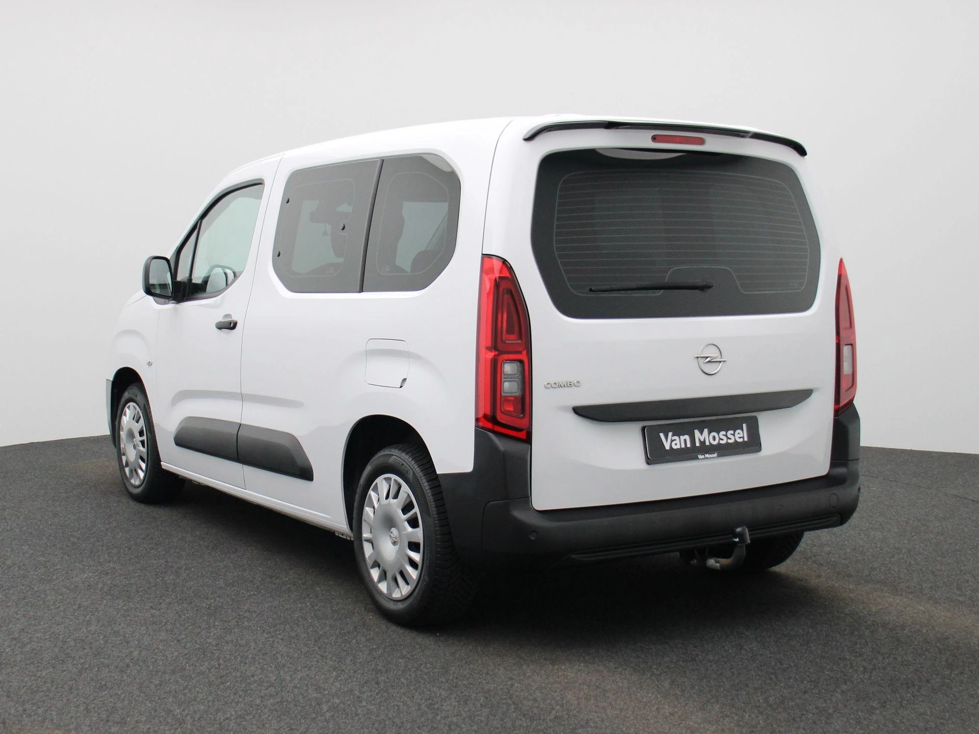 Opel-Combo Life-image-1