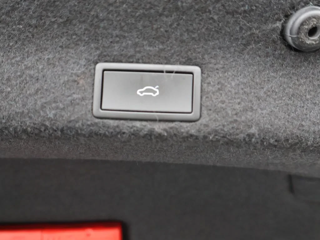 Volkswagen-Passat-image-17